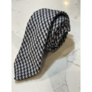 VTG The Scotch House Tie Scotland 100% Pure New Wool 54 x 3 Skinny Houndstooth